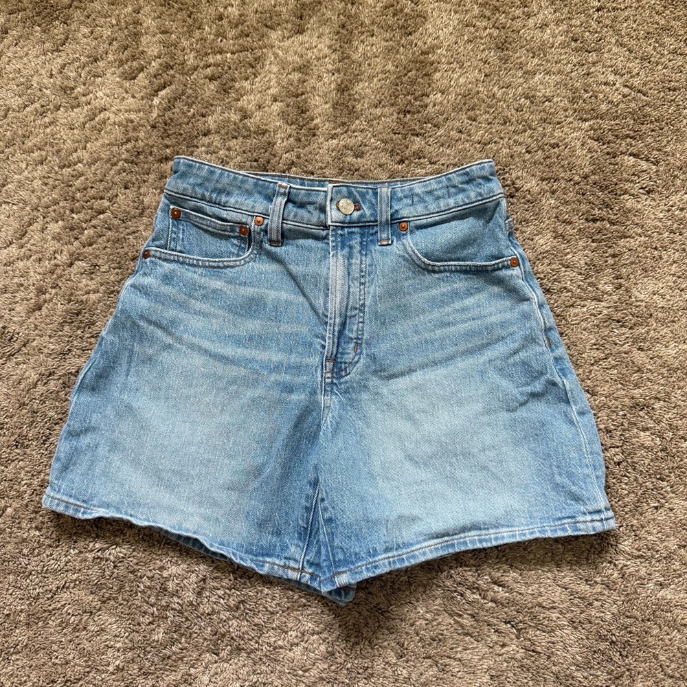 Madewell The Curvy Perfect Mid-Length Short | Size 27